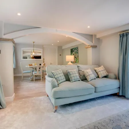 1 Bed In Whitby Oc-wa031 *